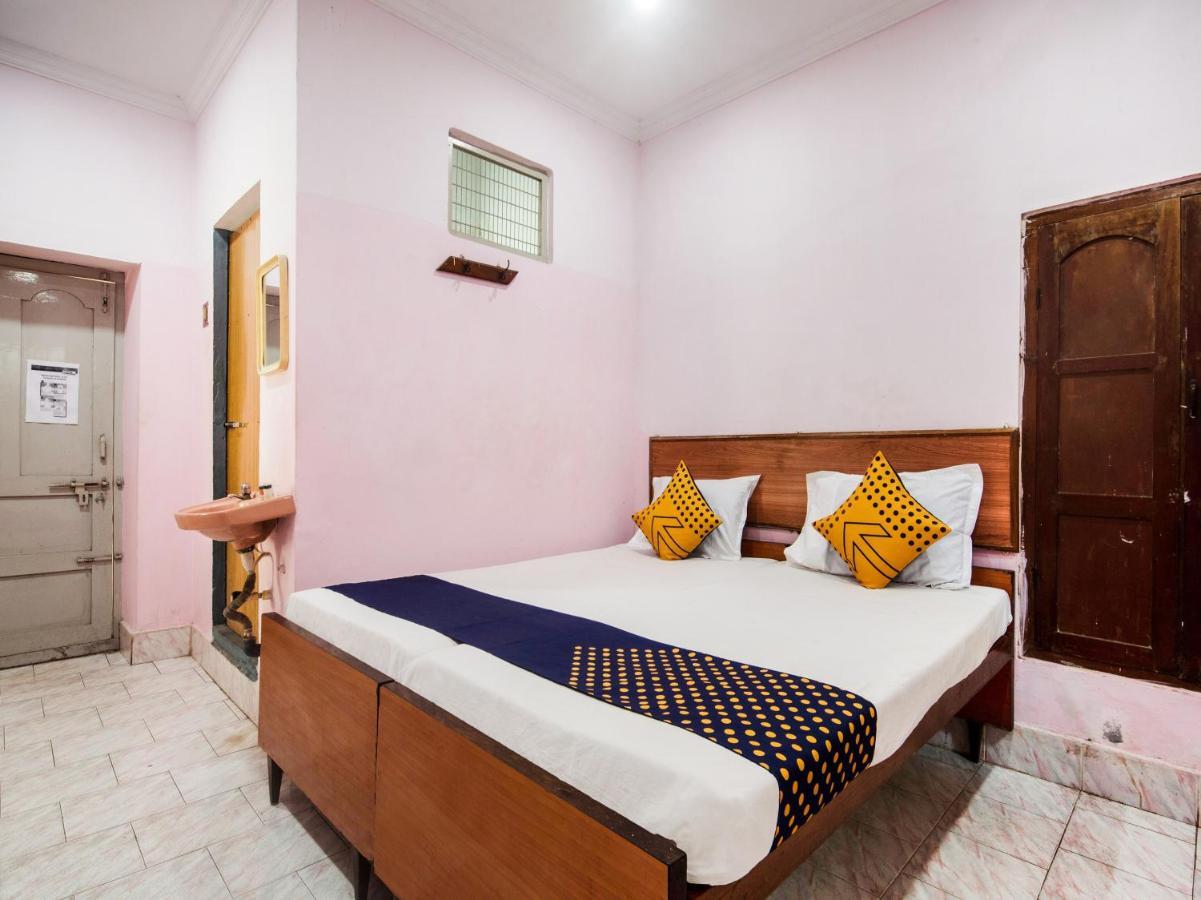 สปอต ออน 75742 ศรีเทวี ลอดจ์ Hotel คาคินาดา ภายนอก รูปภาพ