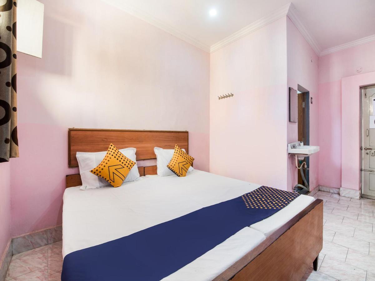 สปอต ออน 75742 ศรีเทวี ลอดจ์ Hotel คาคินาดา ภายนอก รูปภาพ