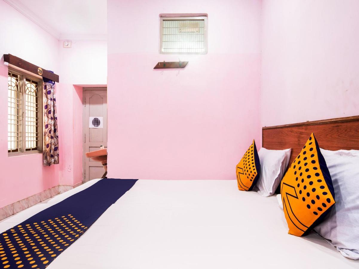 สปอต ออน 75742 ศรีเทวี ลอดจ์ Hotel คาคินาดา ภายนอก รูปภาพ